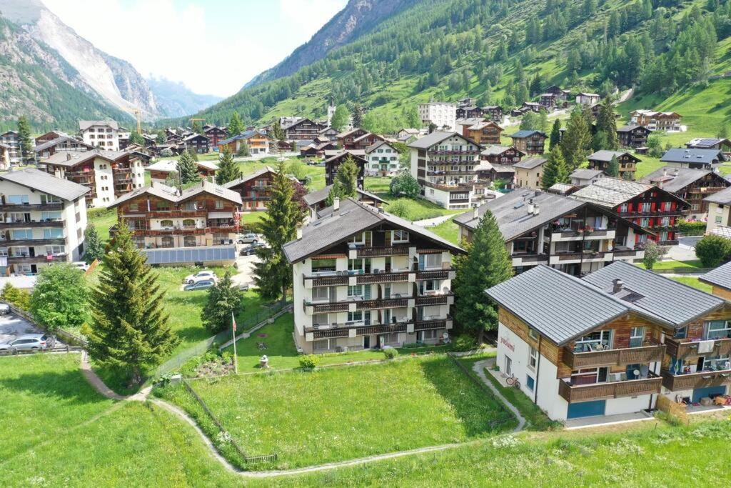 Panorama For 2 Near Zermatt With Parking! Täsch